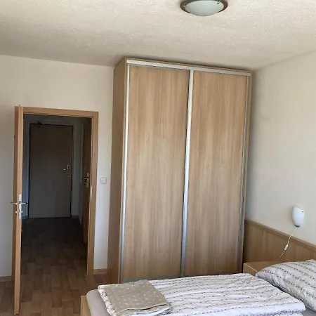 Lägenhet 300 Všemina